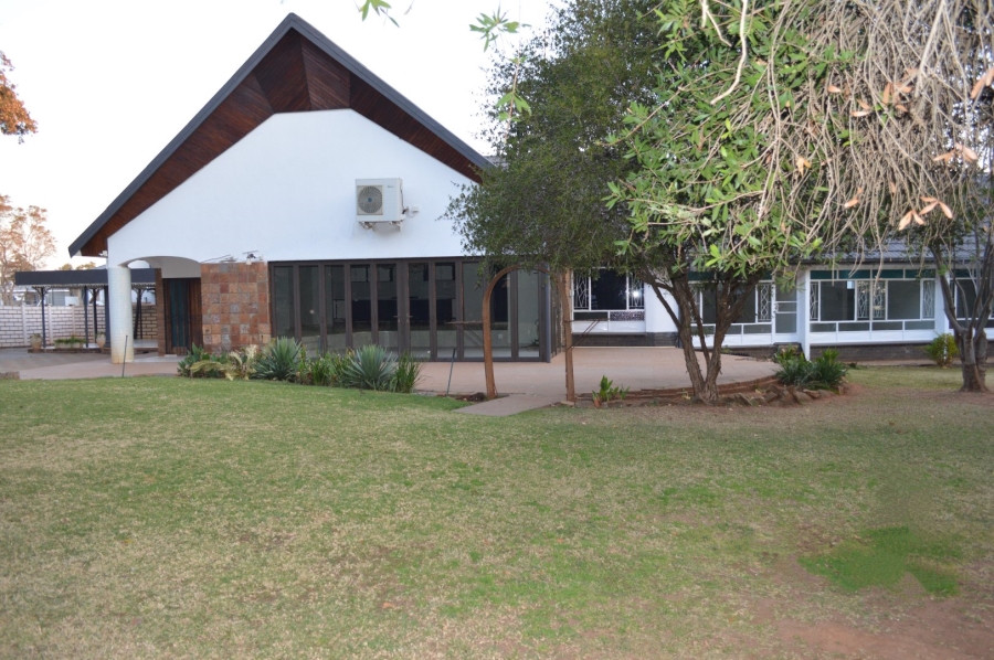 3 Bedroom Property for Sale in Flamwood North West